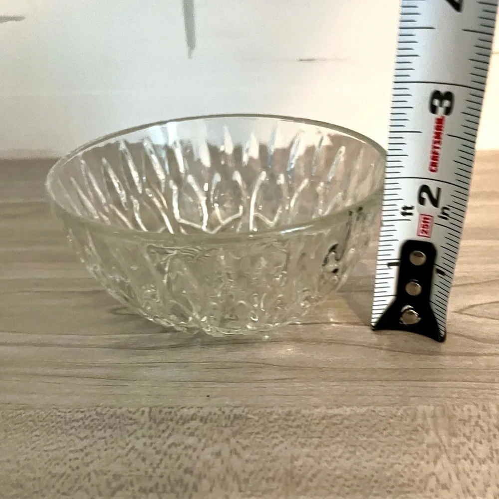 Vintage Pasari Indonesia cut glass Bowl 4”